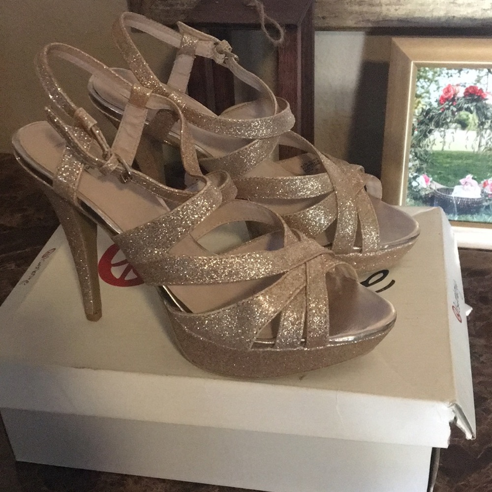 Olsenboye High Heels